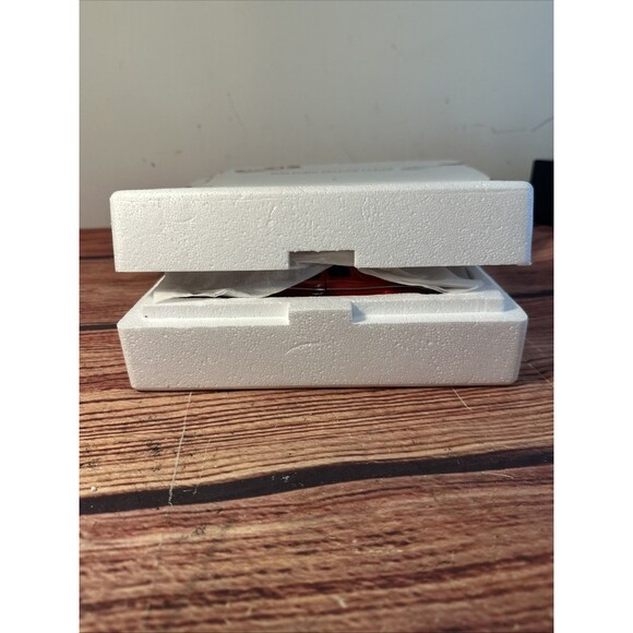 Danbury Mint Diecast Metal Red 1940 Ford Deluxe Coupe Car 1:24 Scale With Box - Picture 10 of 11